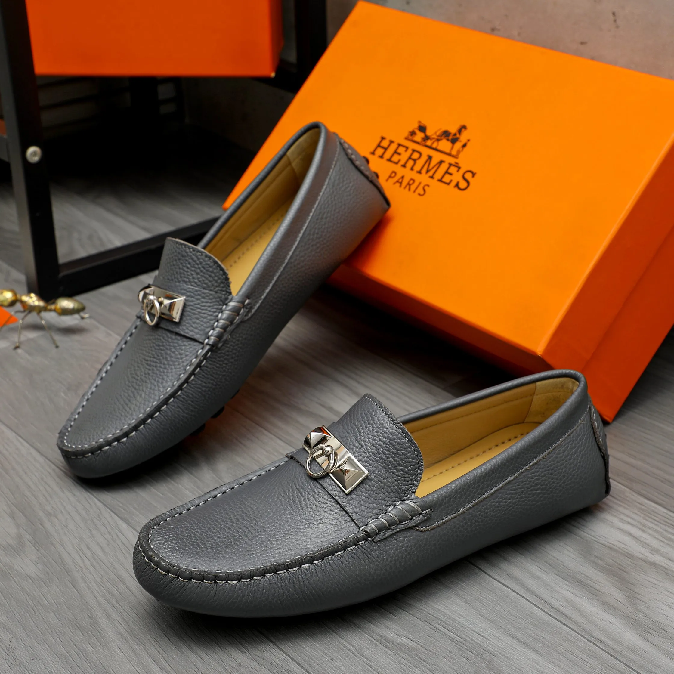 Men's shoes 💰420 Product trademark: HERMES "Hermes" casual slip-on shoes Regular size: 38-46 (45.46 custom-made, non-returnable) Product materials: Selected pebbled cowhide upper, sheepskin lining, non-slip bean outsole